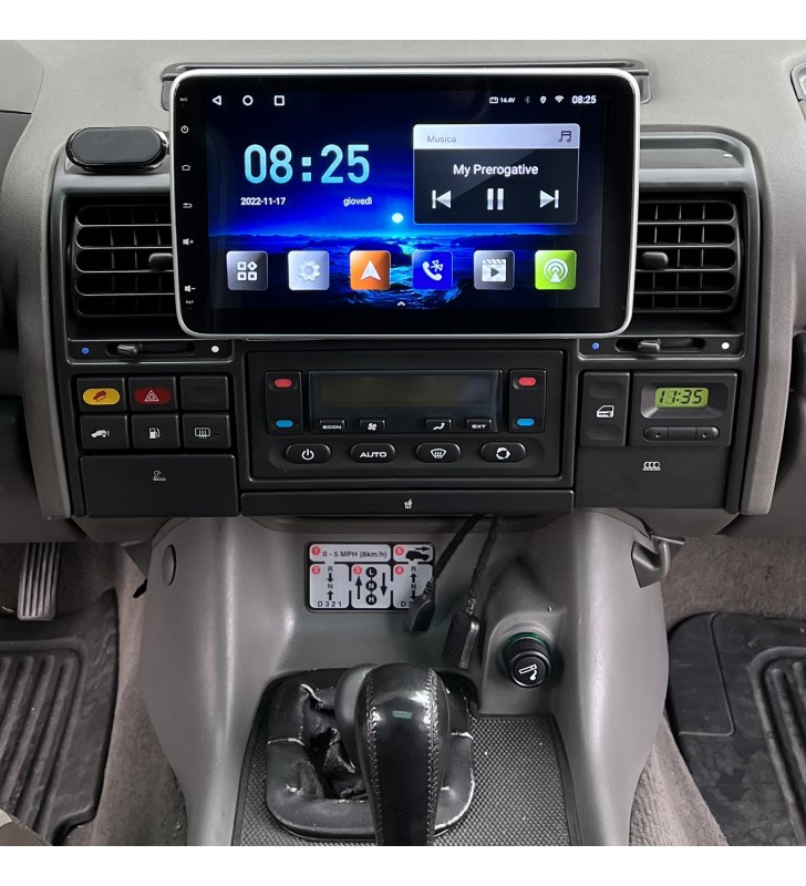 Land Rover Discovery | Car Tablet | Audio Elite