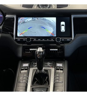 Monitor Porsche Macan