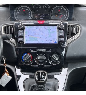 Android Apple Car Lancia Y