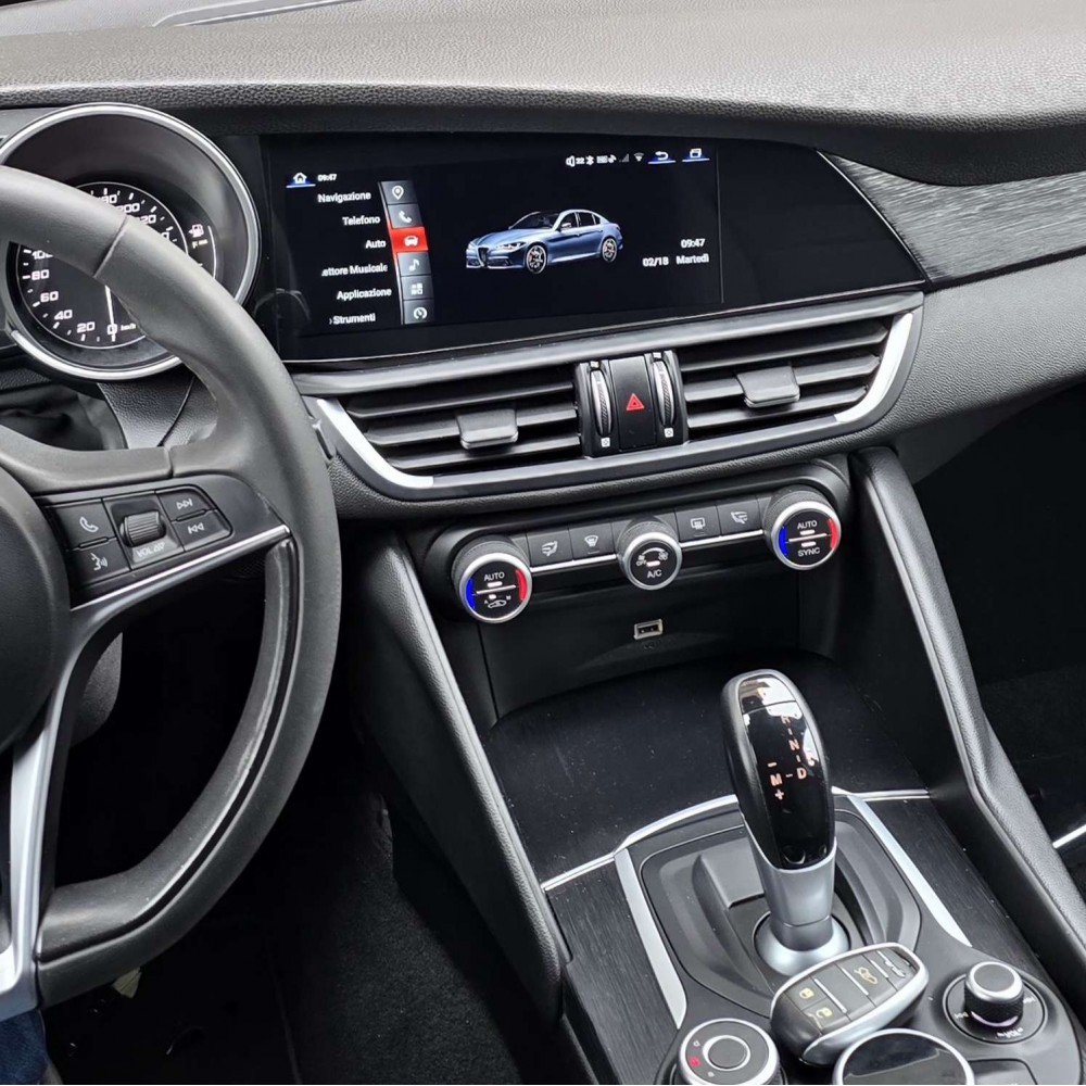 Android Apple Car Alfa Romeo Giulia