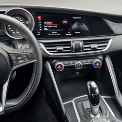 Android Apple Car Alfa Romeo Giulia