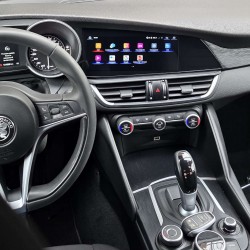 Android Apple Car Alfa Romeo Giulia