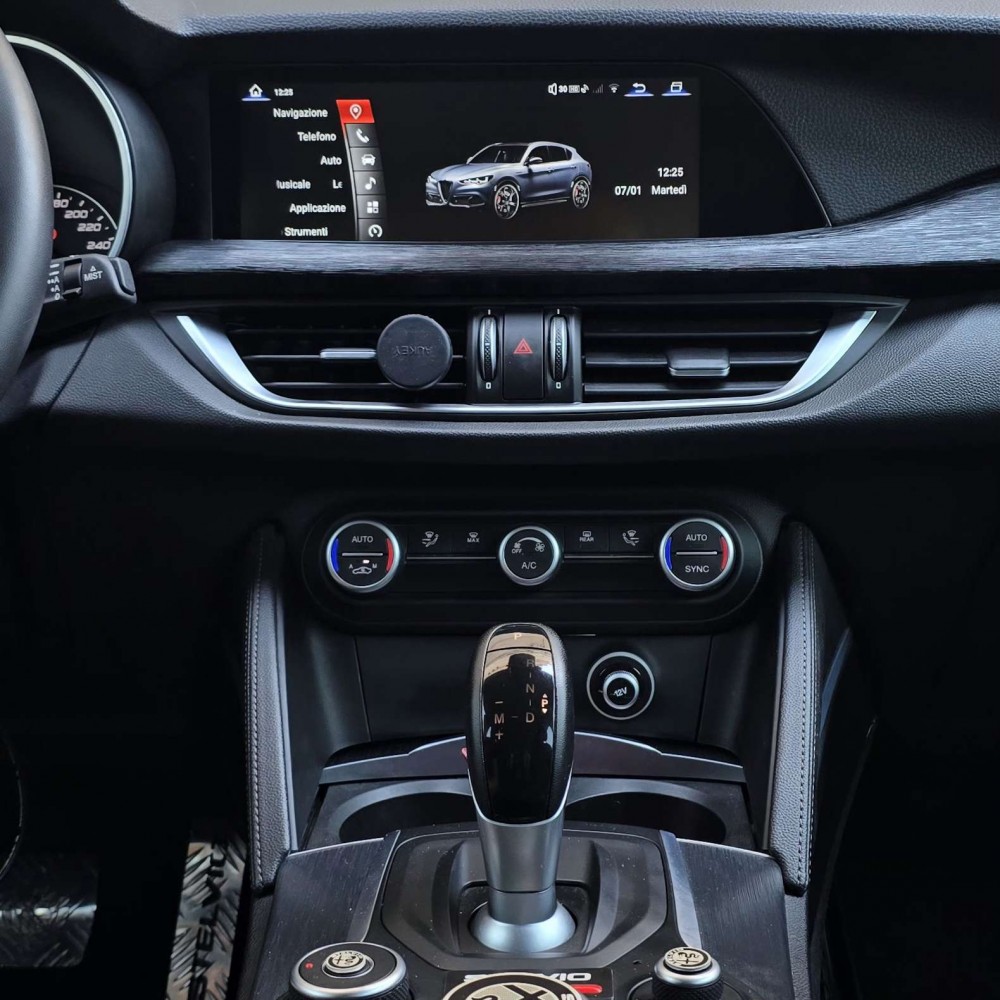 Android Apple Car Alfa Romeo Stelvio