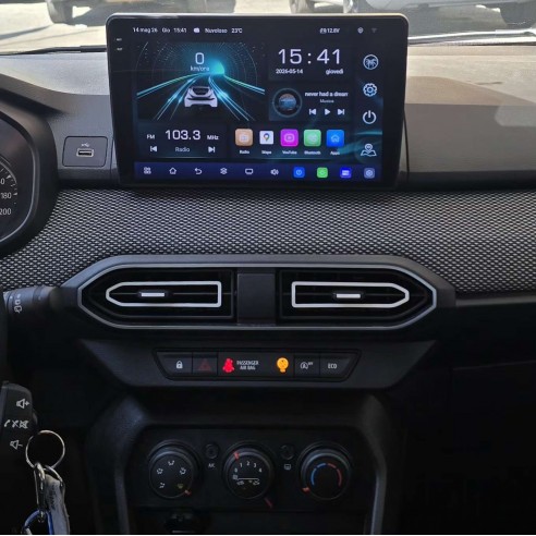Android Apple Car Dacia Sandero
