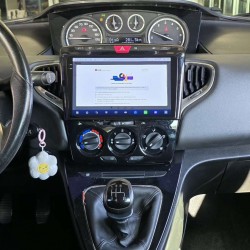 Android Apple Car Lancia Y